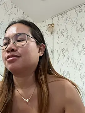 Show modela Ponthip na web-kameri