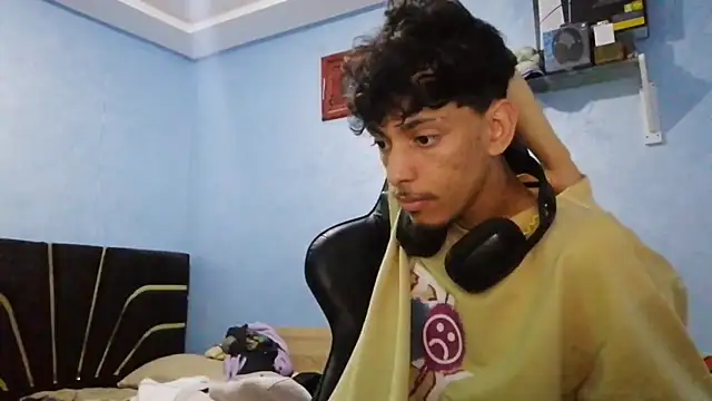 Dark_DesireX webkamerás műsora