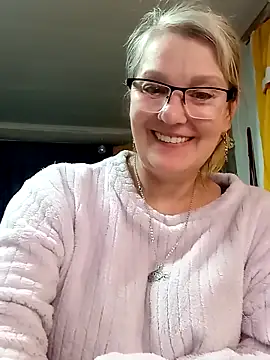 irinamaux live XXX chat