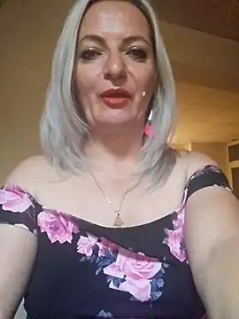 LadyTouch Live XXX Chat