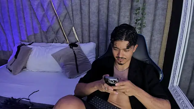 NicolaiKarav Show Webcam