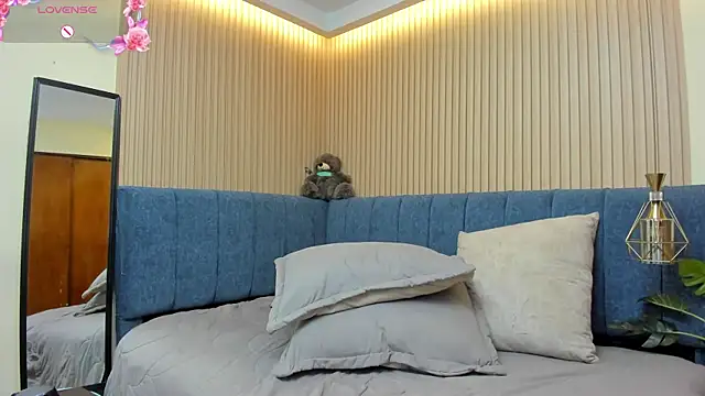 zara_milf Live XXX Chat