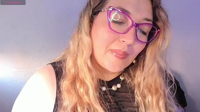 Chatroom XXX en direct de Naty_Mature_