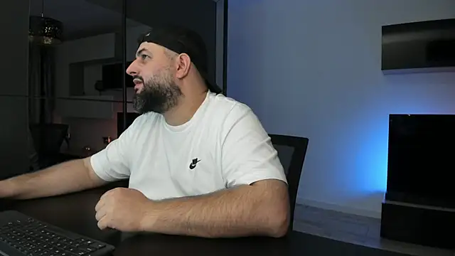 Czat XXX na żywo – DravenPeak