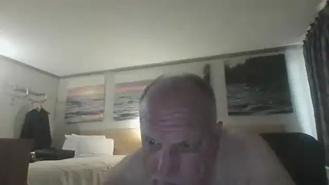 505Lookin4W2fwb Show Webcam