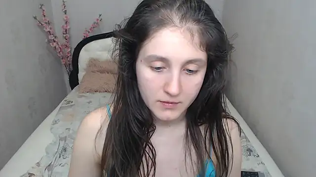 Holliy_Cooper Chat XXX in diretta