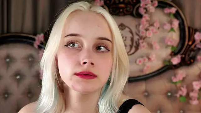 KirstinMcgeady's Live XXX Chat