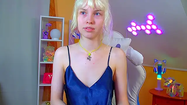XXX chat uživo modela HannahHollis