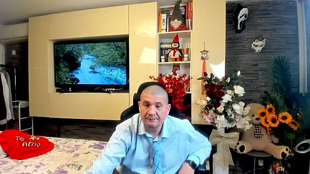 SpartacusDaddy48 Chat XXX live