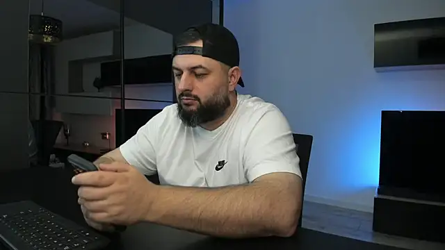 DravenPeak Chat XXX live