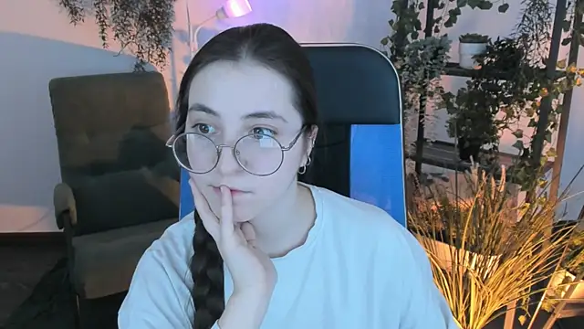 VirtuallVoyant – Naživo XXX chat