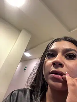 AlyssaRay's Live XXX Chat