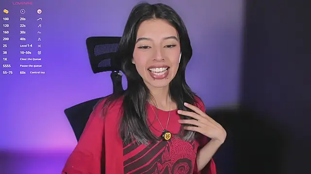 NanakoDollx's Webcam Show