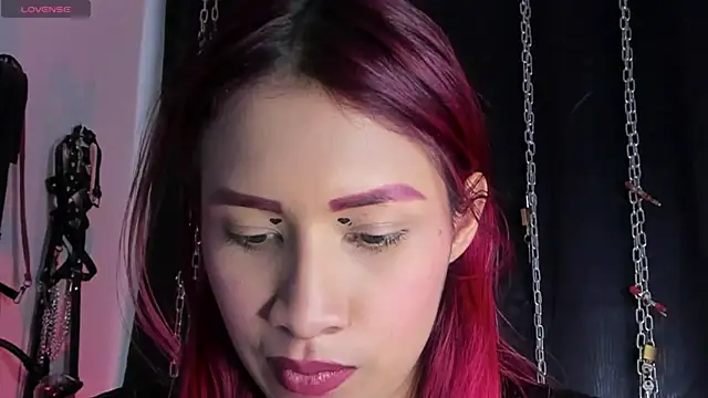 charrlotte_quinn Pertunjukan Webcam