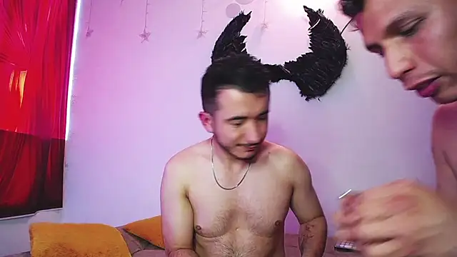 Noha_and_Iam Adlı Modelin Web Kamerası Şovu