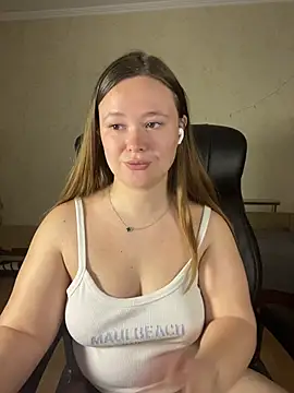 Show modela CaramelleSugarr na web-kameri