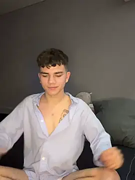 MaxWoolf élő XXX-chatje