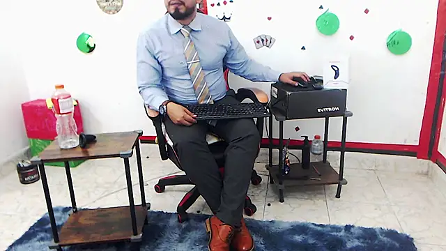 KalethBigDickn Webbikameraesitys