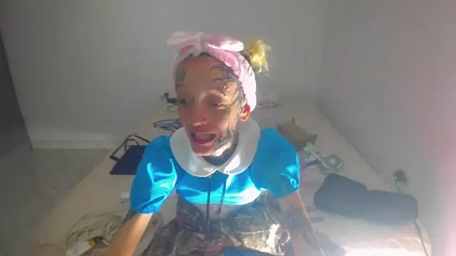 barbara_anal_squirt_ webkamerás műsora