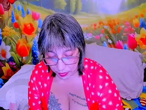 Chat +18 de indianroxy ao vivo