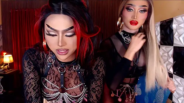 IndestructibleLilyのウェブカメラショー