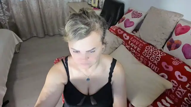 MildMature Webcam Show