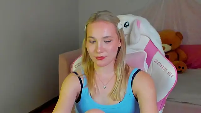 ElaraVoltagen Webbikameraesitys