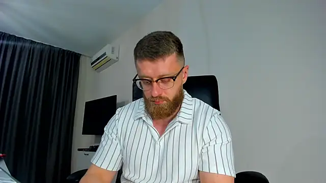 XXX chat uživo modela Findom_guy