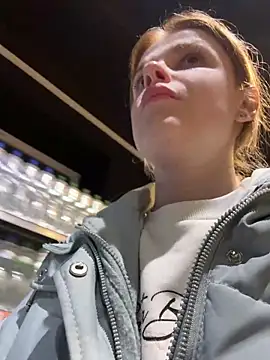 Živý XXX chat HarrietDart