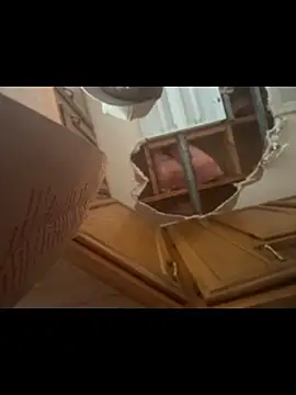 KY_Sir35: διαδικτυακό σόου στην κάμερα