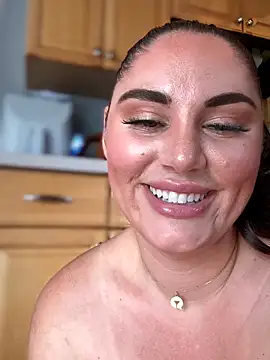 lovely_beast: διαδικτυακό σόου στην κάμερα