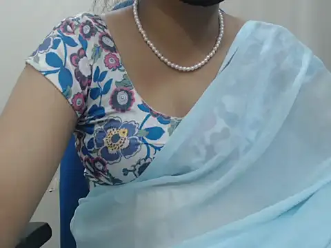 Lovely_Siri_23's Webcam Show