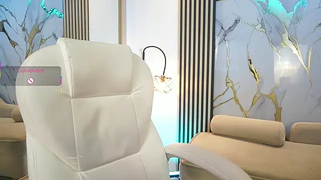 EmmaWalkerr_ 现场XXX聊天