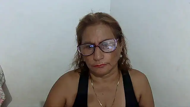 XXX chat u živo modela charrysexy1