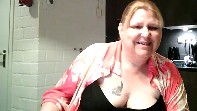 Sylviastar46 Webcam Show