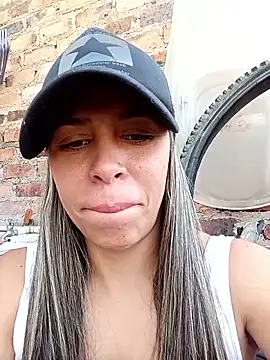 kiki_milu – Live XXX-chat