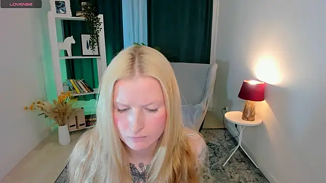 Laly_Peach's Live XXX Chat