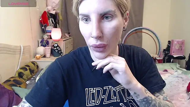 BLACKPeonyy's Live XXX Chat