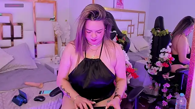 AvaMiia's Live XXX Chat