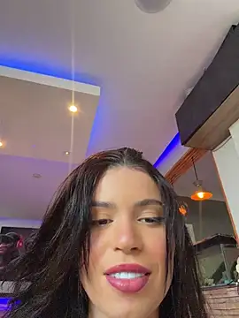 Chat +18 de Rafaellaz ao vivo