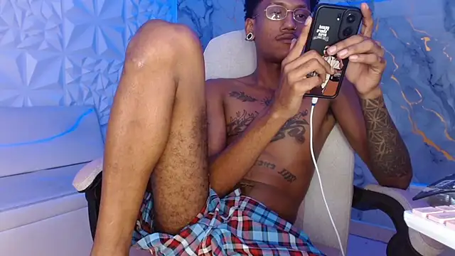 Show modela ManSant na web-kameri