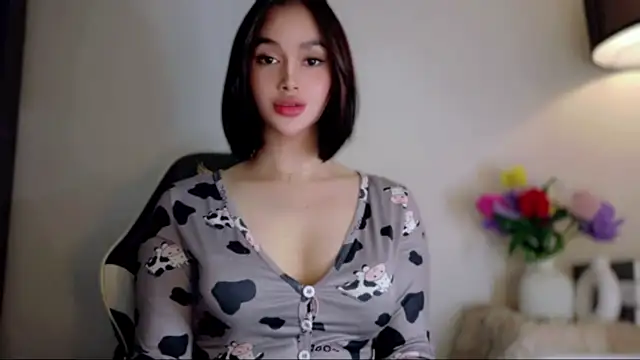 Anna_HollyDoll Adlı Modelin Web Kamerası Şovu