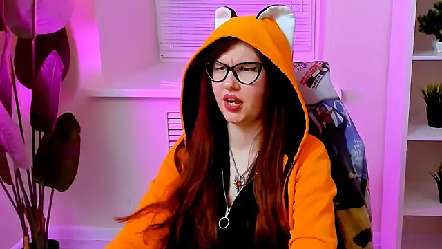 CarolGiggly's Live XXX Chat