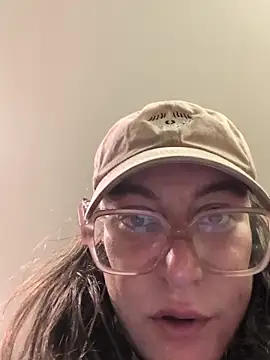 tessa_luna élő XXX-chatje