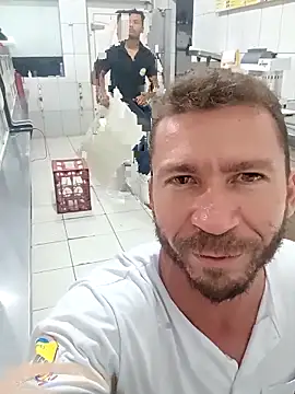 Živý XXX chat RobertoLuiz84