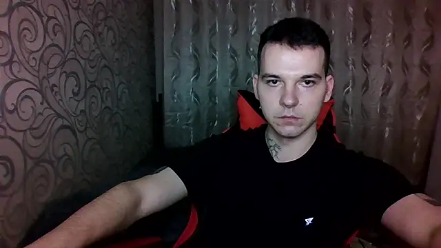 Pokazy przed kamerką – gwinbladee