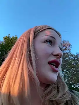 XXX chat uživo modela shymasha