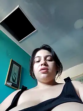 rosemilkbobs' Webcam Show