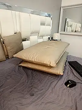 Eva_Johnss élő XXX-chatje