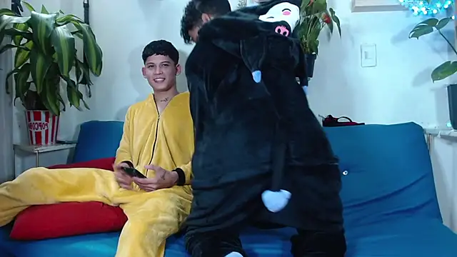 Hot_Boys_Latinos_X ওয়েবক্যাম শো